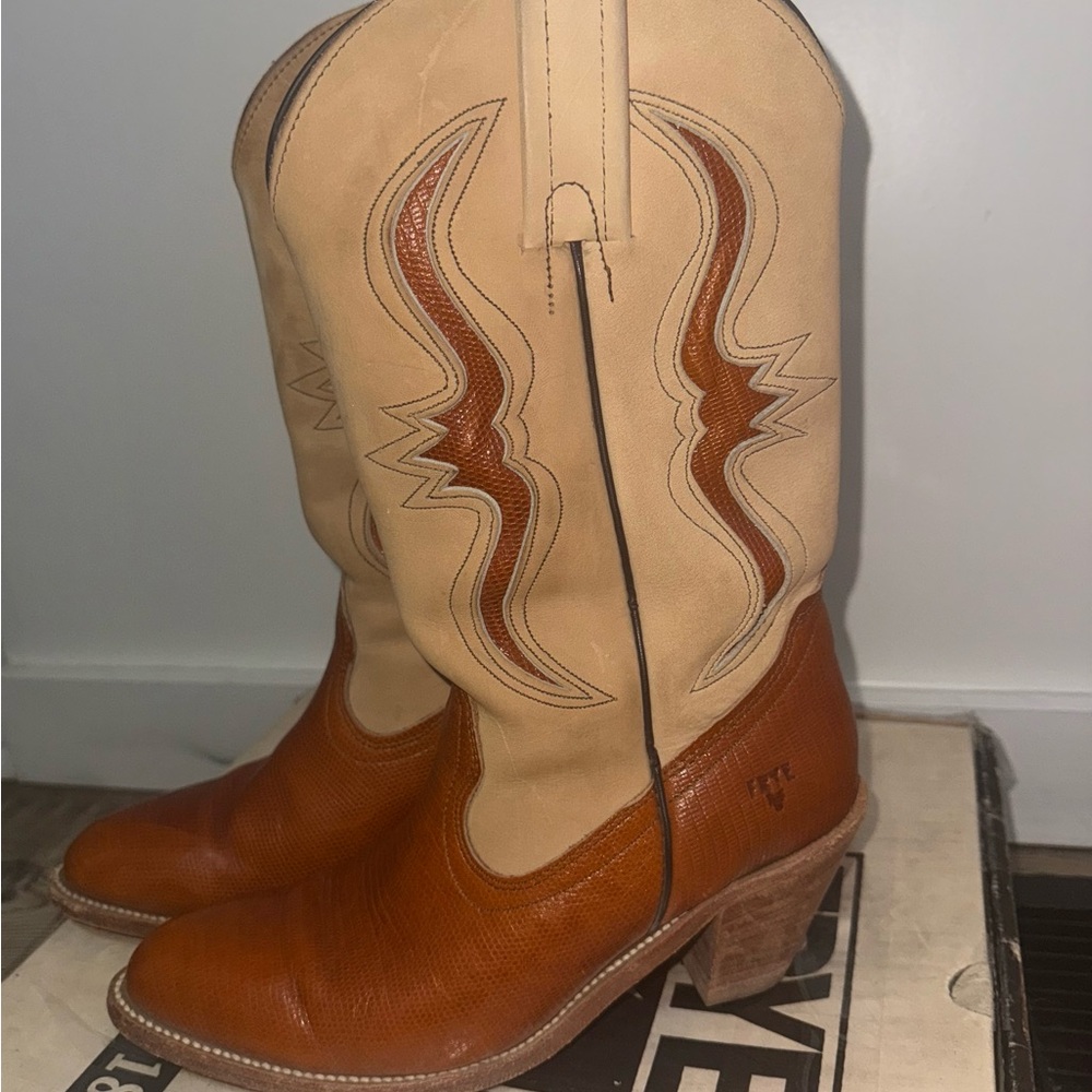 Vintage Frye Tan Leather Western Boots - Picture 5 of 7